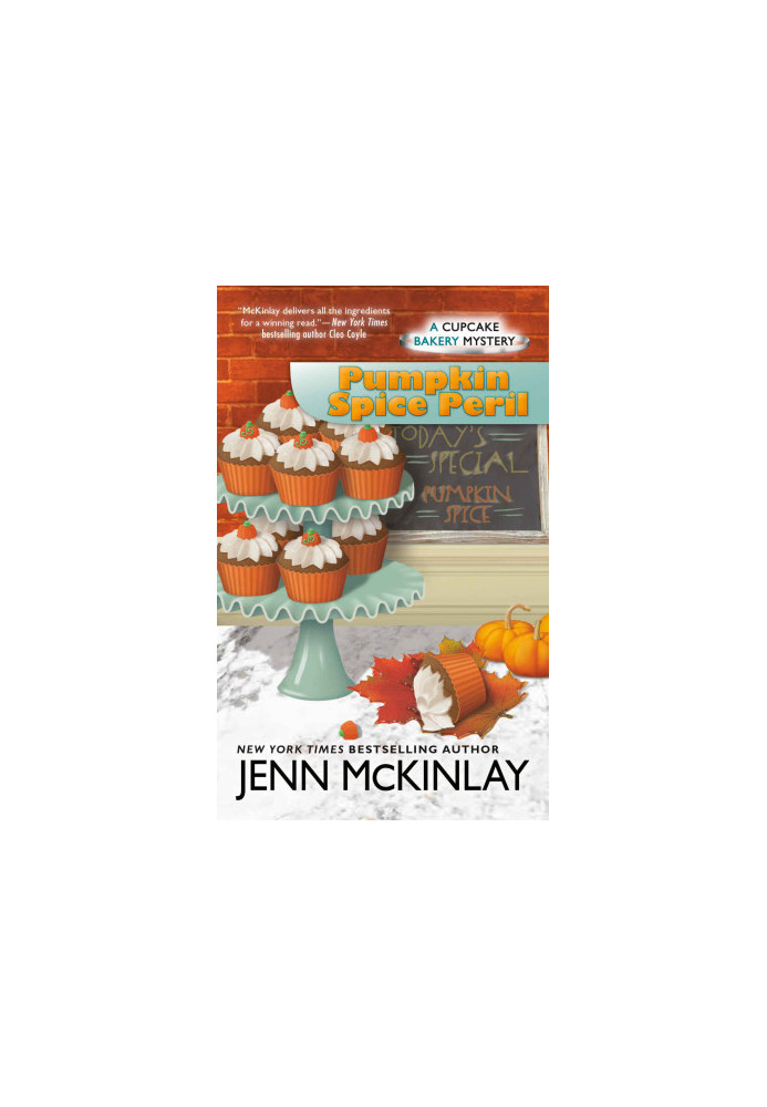 Pumpkin Spice Peril (Cupcake Bakery Mystery 12)