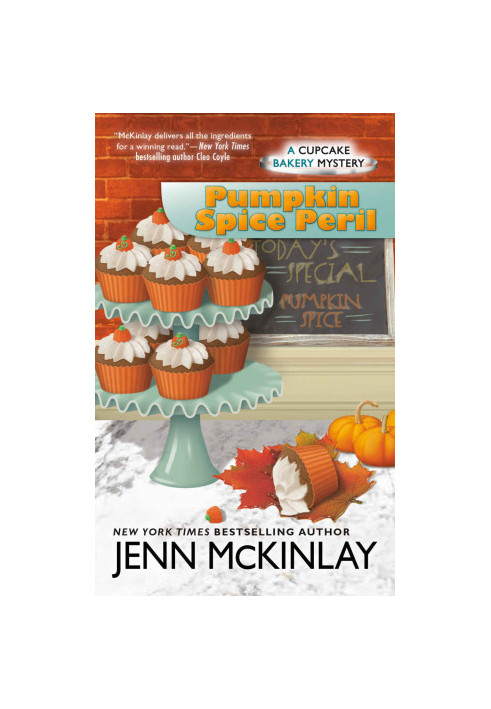 Pumpkin Spice Peril (Cupcake Bakery Mystery 12)