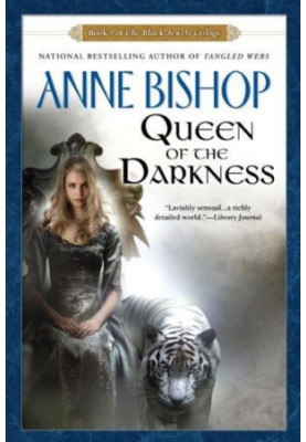 Queen of the Darkness (The Black Jewels, 03)