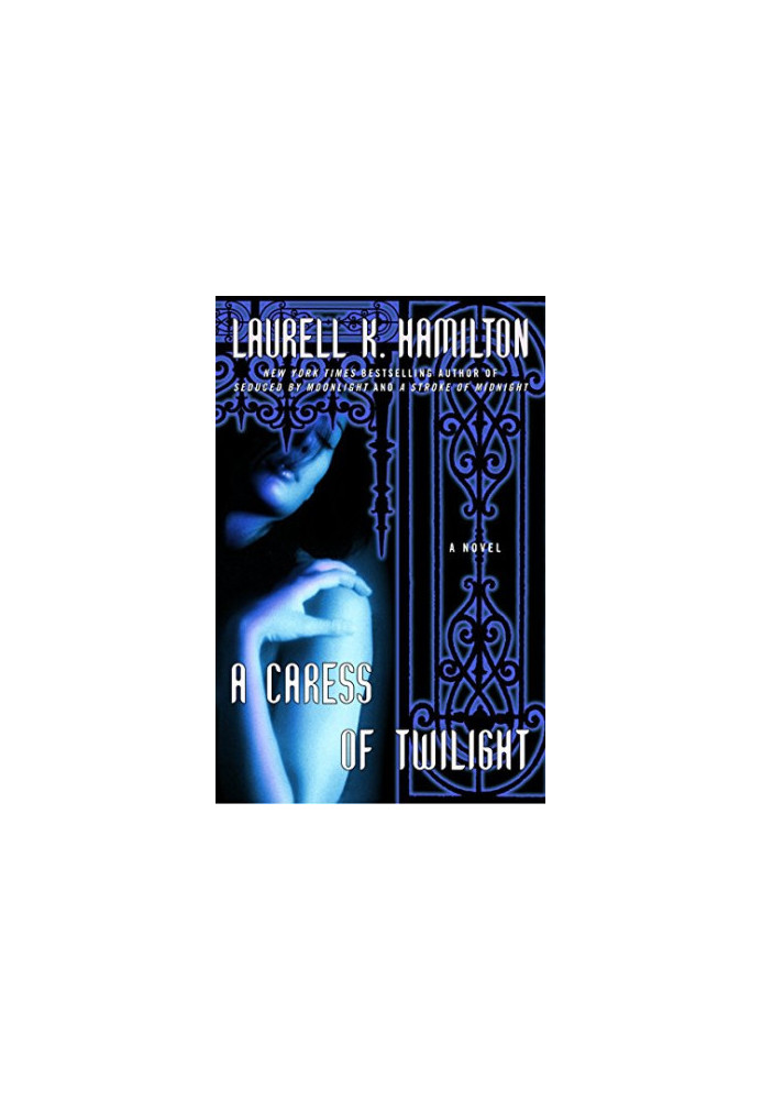 A Caress of Twilight (Meredith Gentry, 02)