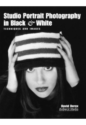 Studio portrait photography in black & white: techniques and images