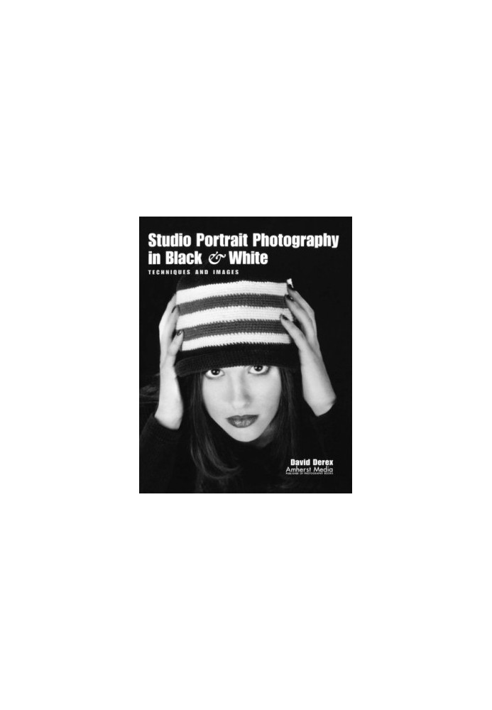 Studio portrait photography in black & white: techniques and images