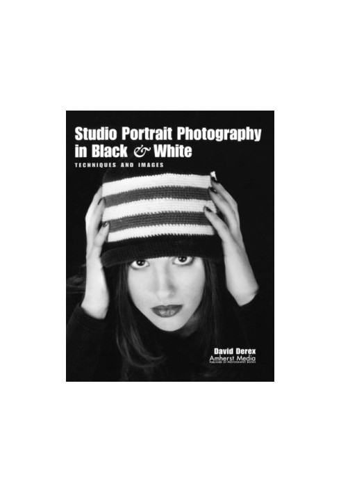 Studio portrait photography in black & white: techniques and images