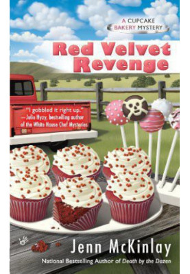 Red Velvet Revenge (Cupcake Bakery Mystery 4)