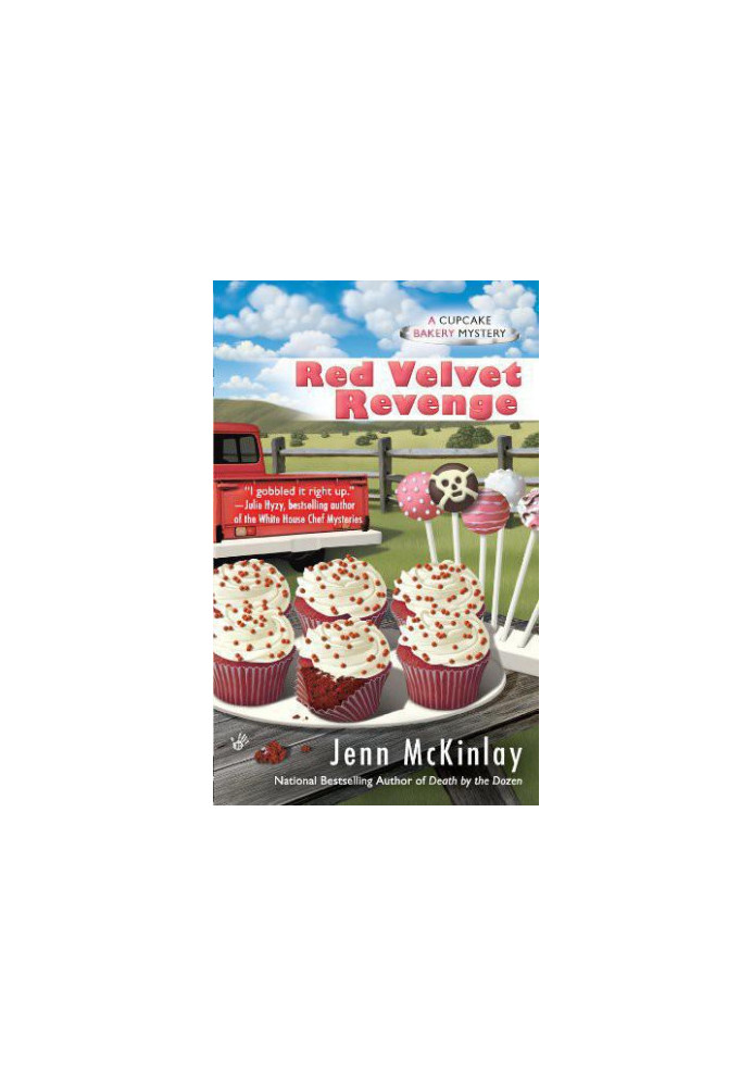 Red Velvet Revenge (Cupcake Bakery Mystery 4)