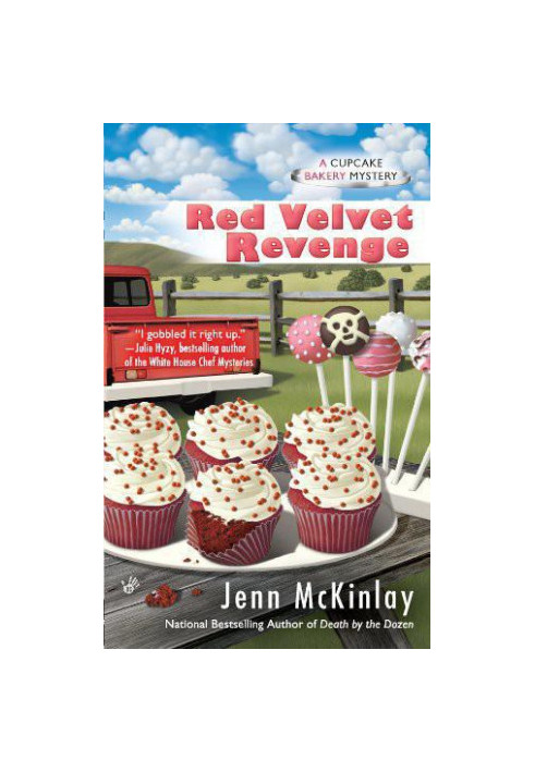 Red Velvet Revenge (Cupcake Bakery Mystery 4)