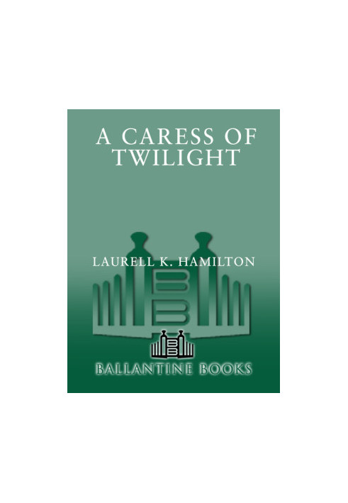 A Caress of Twilight (Meredith Gentry, 02)