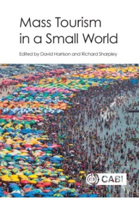 Mass tourism in a small world