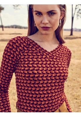 Pattern Pullover of a fitted silhouette with a wide neckline (Burda 8/2020, pattern number 103)