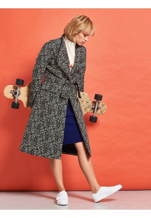 Pattern Coat of a fitted silhouette with a stand-up collar (Burda 10/2018, pattern number 107 B)