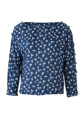 Pattern A spacious blouse with a boat neckline (Burda 12/2019, pattern number 107 B)