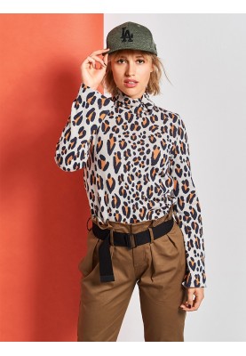 Pattern Pullover with a golf collar and flared sleeves (Burda 10/2018, pattern number 116)