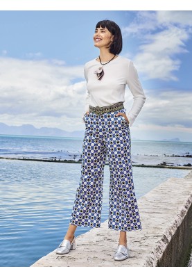 Pattern Pants 7/8 length flared cut (Burda 7/2018, pattern number 120 A)