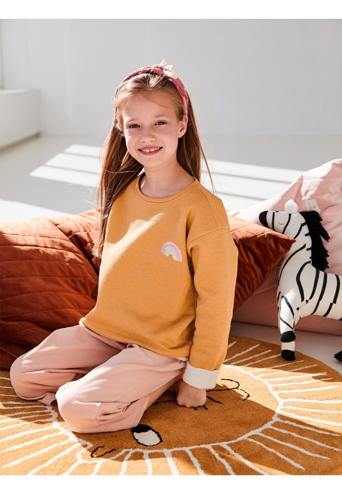 Pattern Simple cut pullover with appliqué (Burda 2/2020, pattern number 129)