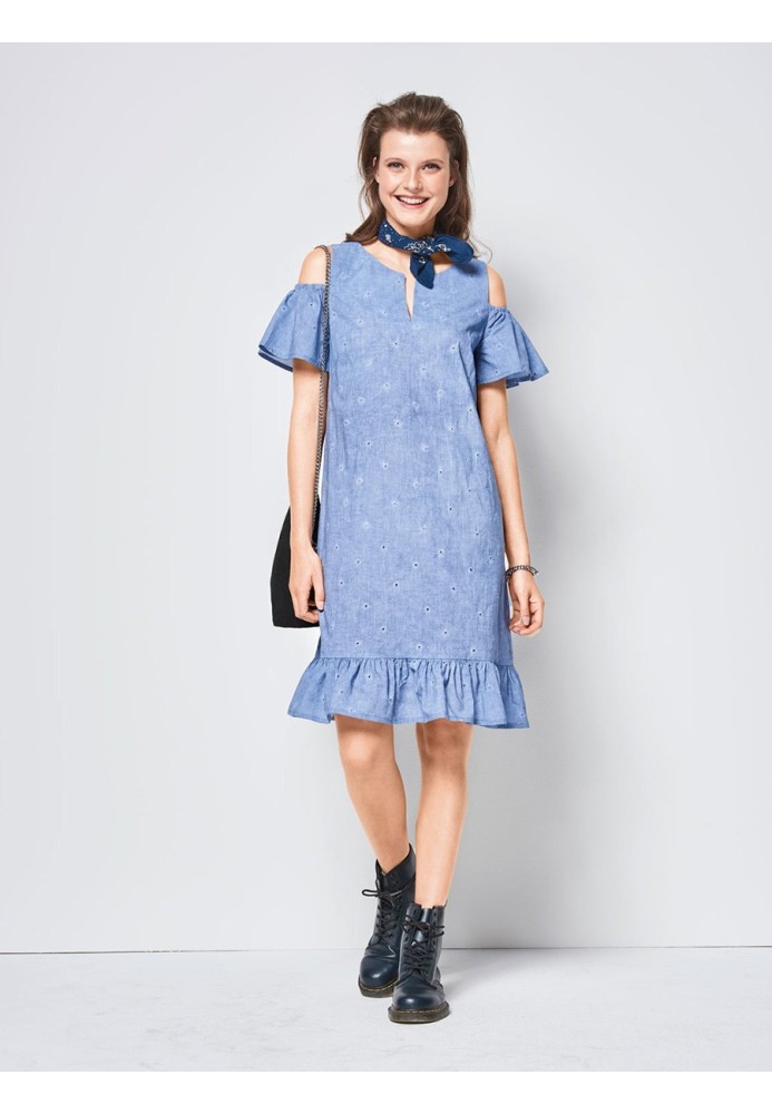 Pattern Dress with wing sleeves and open shoulders (Burda 1/2018, pattern number 6402 B)