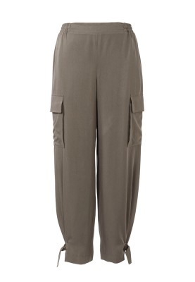 Pattern Cargo trousers with side pockets (Burda 2/2020, pattern no. 6193 A)