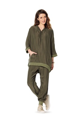 Pattern Anorak of spacious cut with a hood (Burda 2/2020, pattern number 6191 B)