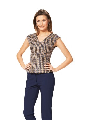 Pattern Long pullover with a V-neck (Burda 2/2015, pattern number 6696 C)