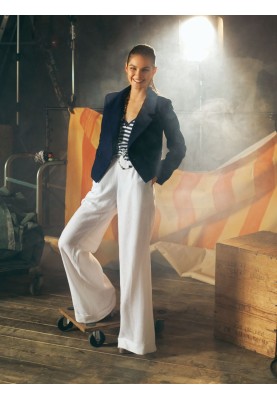 Pattern Marlene linen trousers with lapels (Burda 4/2011, pattern number 120)