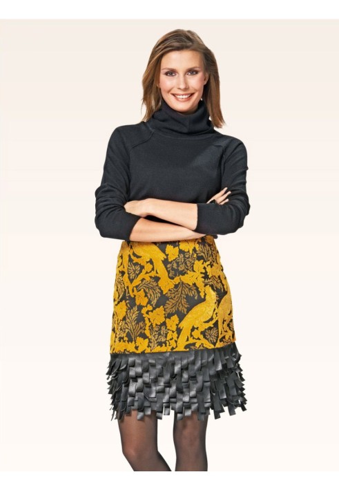 Pattern Mini skirt of a flared silhouette without a belt (Burda 2/2015, pattern number 6699 B)