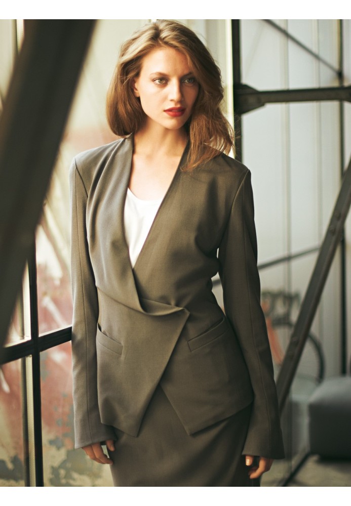 Pattern Jacket of a fitted silhouette with button fastening (Burda 9/2011, pattern number 126)