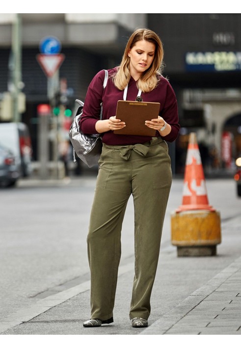 Pattern Straight-cut pants with patch pockets (Burda 2/2019, pattern number 123)