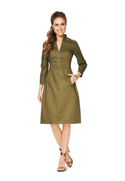 Pattern Dress in a fitted silhouette with a solid stand-up collar (Burda 2/2014, pattern no. 6832 B)