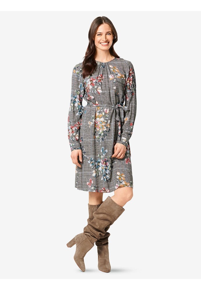 Pattern Dress of a simple cut with a belt (Burda 2/2019, pattern number 6295 B)