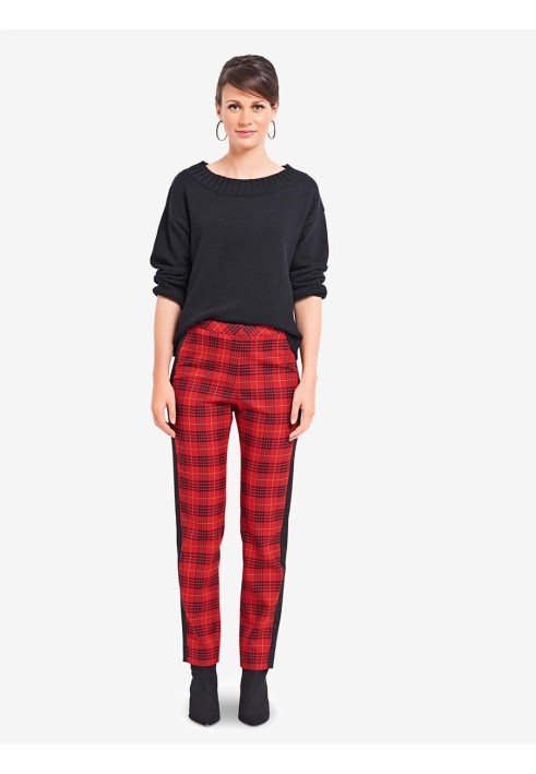 Pattern Pants of a tapered cut with stripes (Burda 2/2018, pattern number 6377 A)