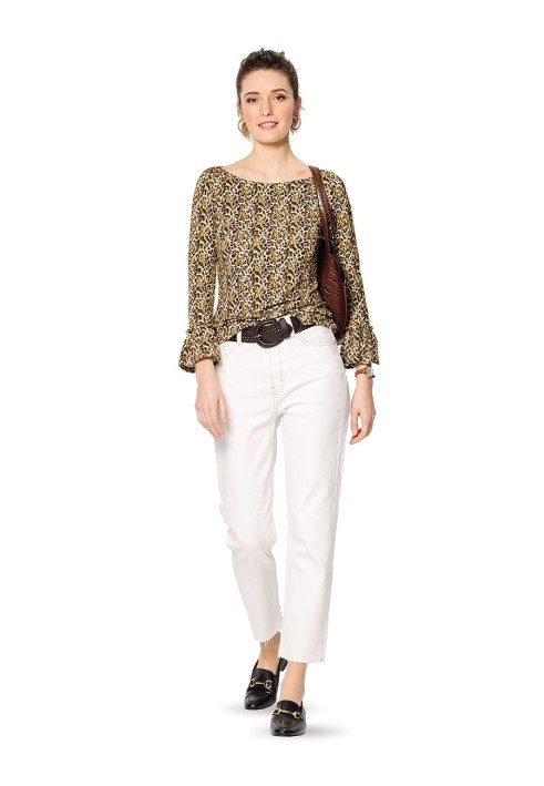 Pattern Pullover of a pressed cut with frills on the sleeves (Burda 2/2020, pattern number 6166 B)