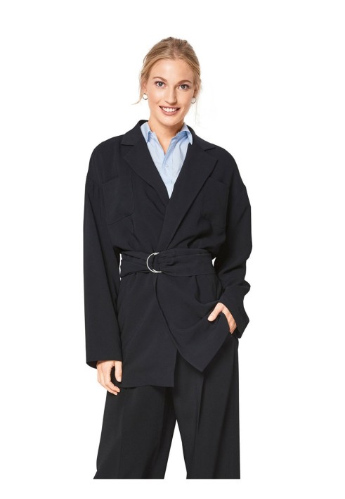 Pattern Jacket with an elongated shoulder line (Burda 1/2018, pattern number 6437 A)