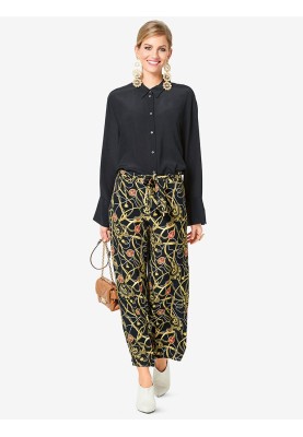 Pattern Cargo pants with patch pockets (Burda 2/2019, pattern no. 6250 A)