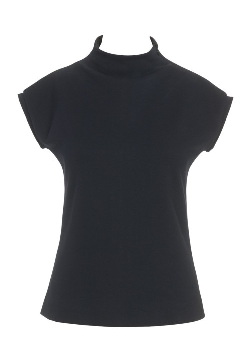 Pattern Top of a fitted silhouette with a fastener in the shoulder seam (Burda 4/2011, pattern number 122)