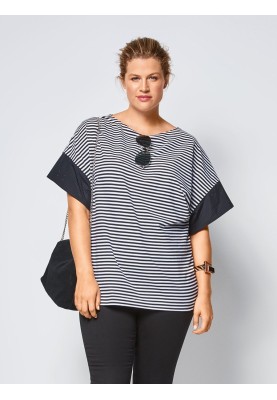 Pattern Tunic with contrasting stripes on the sleeves (Burda 1/2018, pattern number 6445 B)