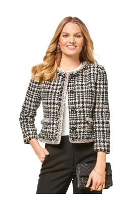 Pattern Boucle jacket of a fitted silhouette in the style of Chanel (Burda 2/2017, pattern number 6465 A)