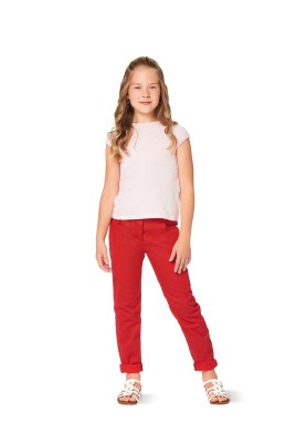 Pattern Jeans of a classic cut of a narrowed silhouette (Burda 1/2017, pattern number 9368 A)