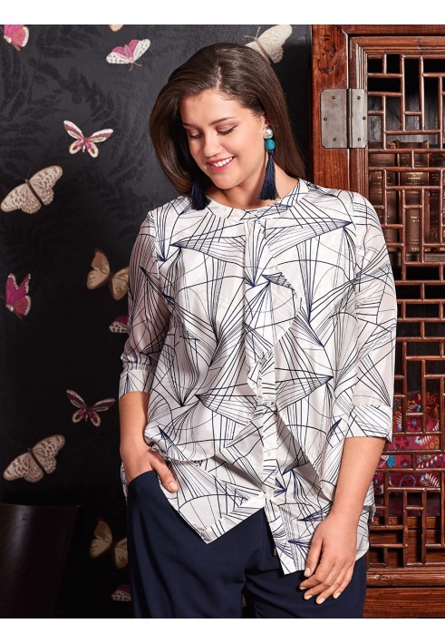 Pattern Straight-cut blouse with double details (Burda 4/2018, pattern no. 125)