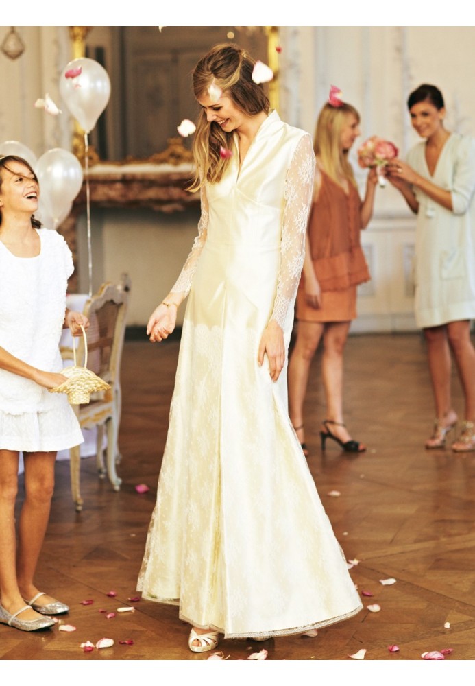 Pattern Wedding dress with a high collar (Burda 3/2012, pattern number 101)