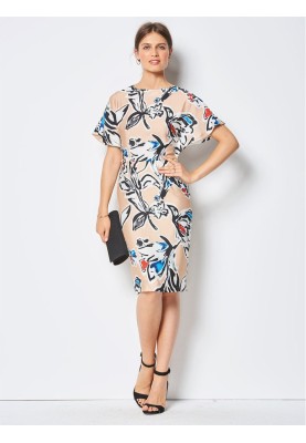 Pattern A cutaway dress with a deep cut on the back (Burda 1/2018, pattern number 6439 B)