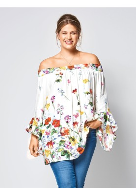 Pattern Blouse with a Carmen neckline and ruffles on the sleeves (Burda 1/2018, pattern number 6446 B)