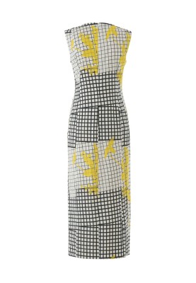 Pattern Dress of a fitted silhouette with slits in the seams (Burda 1/2018, pattern number 6418 A)