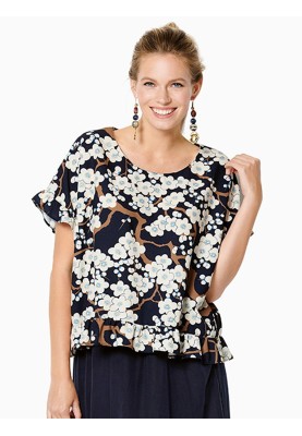 Pattern Blouse of a spacious silhouette with frills (Burda 1/2020, pattern number 6243 B)