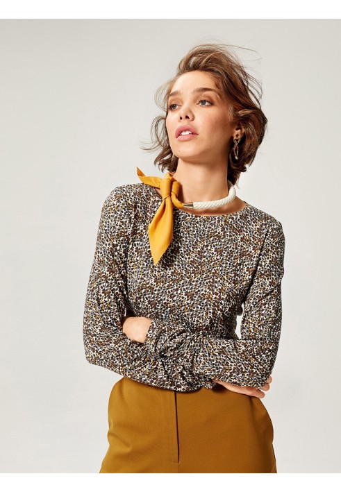 Pattern Pullover with a round neck and narrow sleeves (Burda 8/2019, pattern number 108 A)