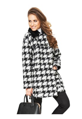 Pattern O-line jacket with fur collar (Burda 2/2014, pattern number 6844 B)