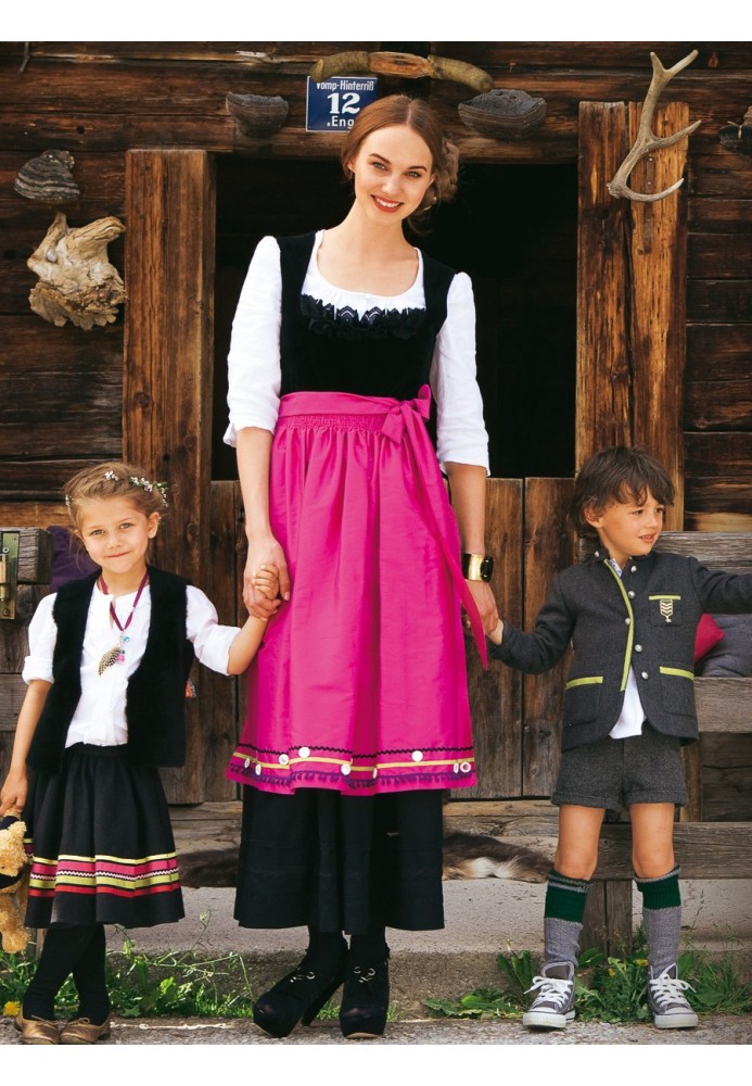 Pattern Dress and apron in Bavarian style (Burda 9/2011, pattern number 117)