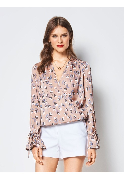 Pattern Collarless blouse with short sleeves (Burda 1/2018, pattern number 6425 B)