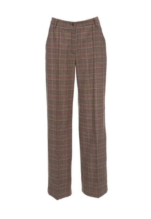 Pattern Pants of a classic cut with arrow pleats (Burda 8/2012, pattern number 139)