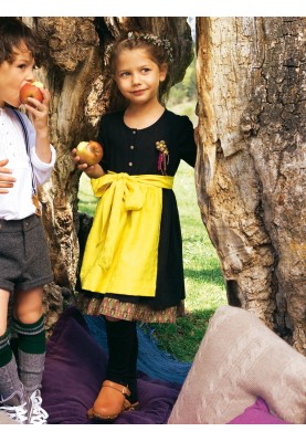 Pattern Linen dress and apron in Bavarian style (Burda 9/2011, pattern number 151)