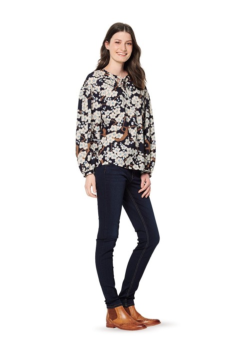 Pattern Straight cut blouse with gathered sleeves (Burda 2/2020, pattern number 6179 B)